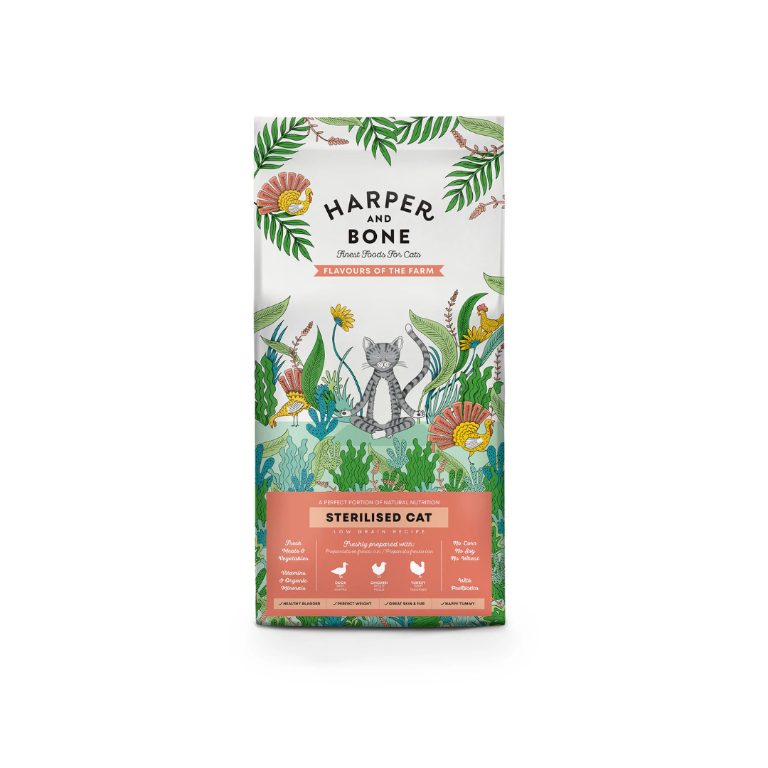 Crocchette premium Harper & Bone per gatti sterilizzati: proteine nobili, low grain, superfood, supporto urinario e peso forma. Packaging eco, crocchette gatti sterilizzati low grain, Harper & Bone Sterilised, cibo gatti sterilizzati proteico, crocchette superfood gatto sterilizzato