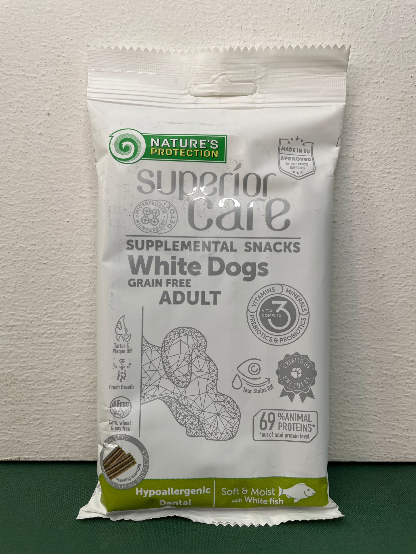 Nature's Protection - Snack per cani a pelo bianco Superior Care