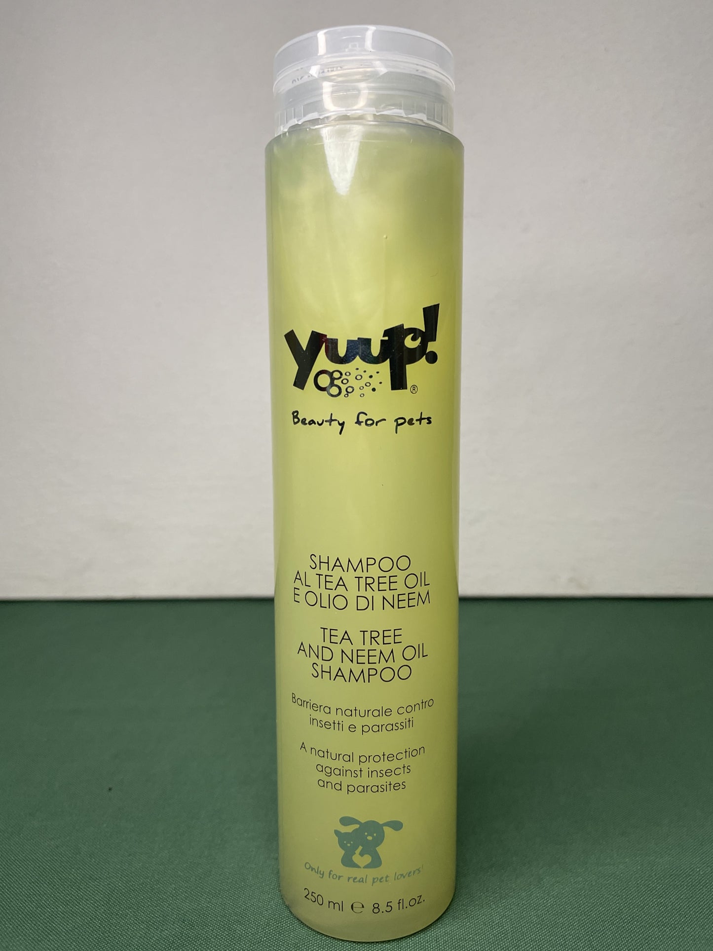 Juup! - Shampoo all'Olio di Neem e Tea Tree per Cani e Gatti Barriera Naturale contro Insetti e Parassiti 250 ml
