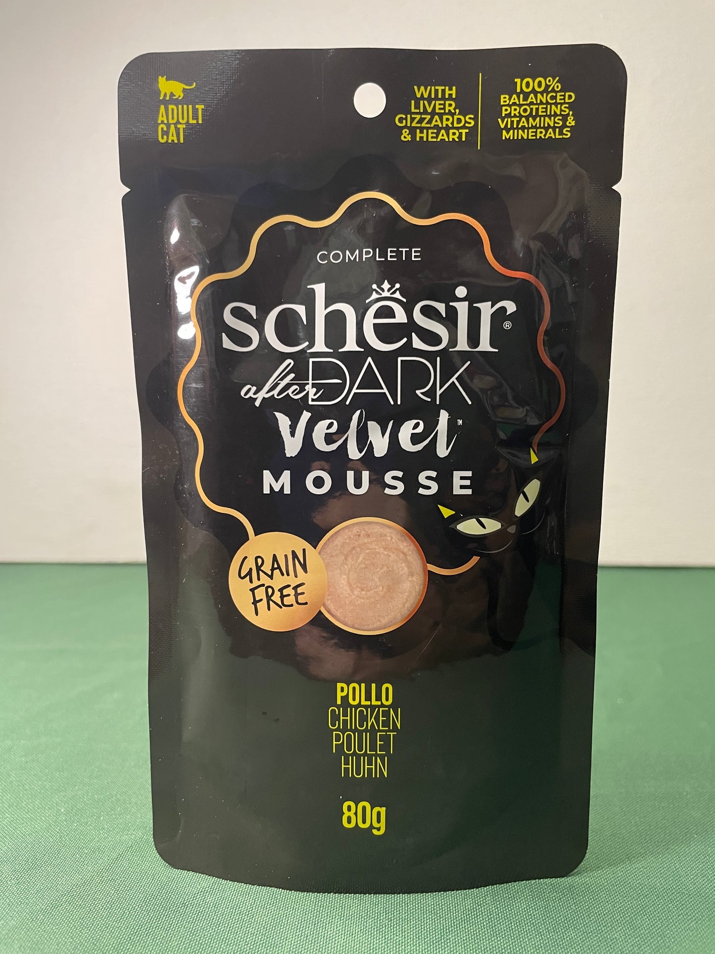 Schesir - Bustine di Umido Completo in Mousse Vellutata Senza Cereali per Gatti Adulti 80g