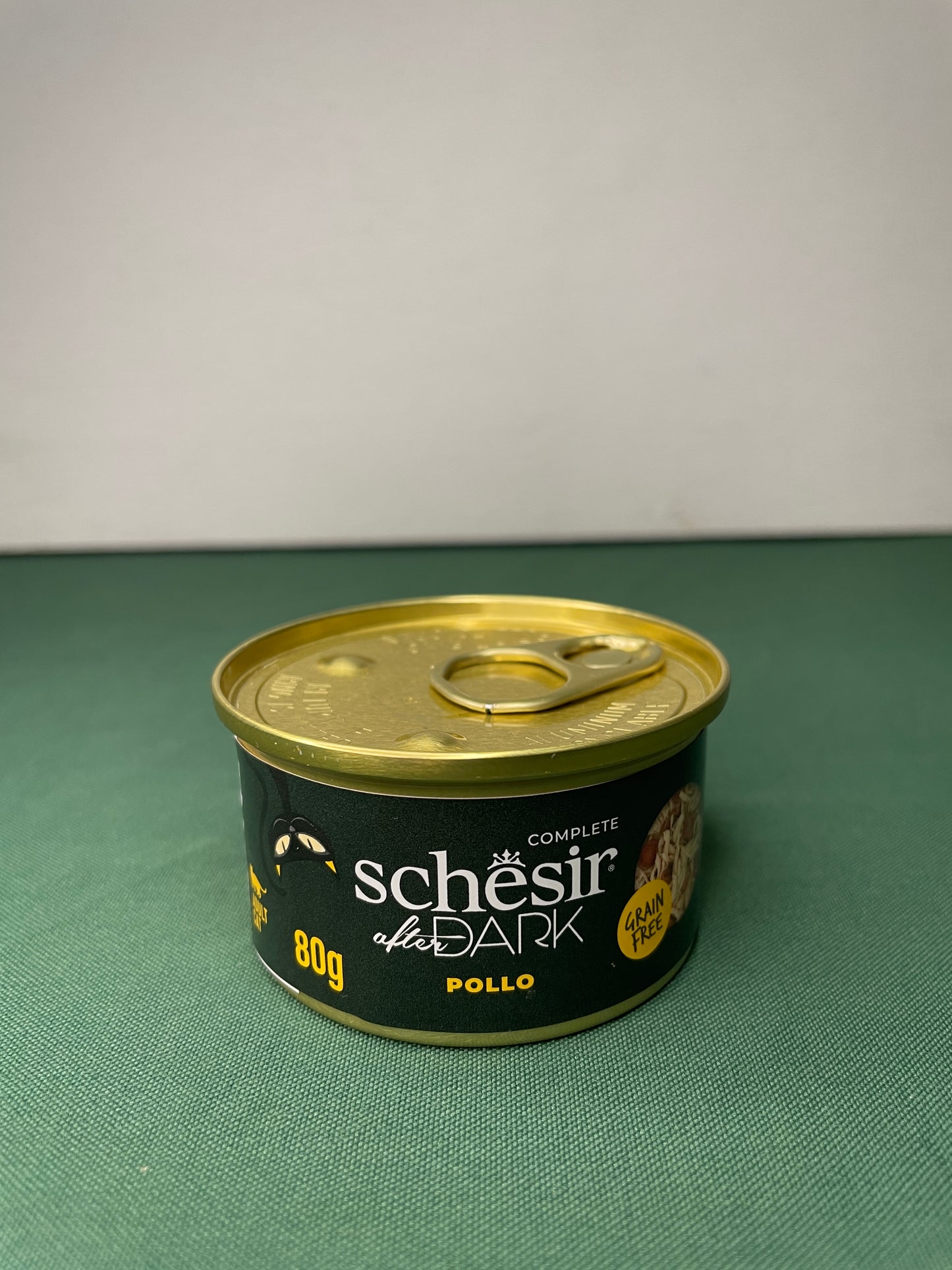 Schesir - Lattine di Umido Completo di Filetti in Brodo Senza Cereali per Gatti Adulti After Dark 80g