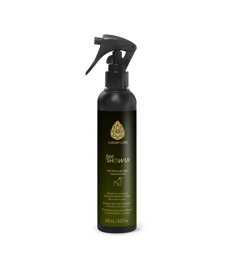 spray pulitore senza risciacquo cani, spray detergente gatti, deodorante pelo cani e gatti, spray neutralizza odori animali, spray snodante pelo cani, pulizia veloce cane gatto senza bagno, spray igienizzante pelo animali