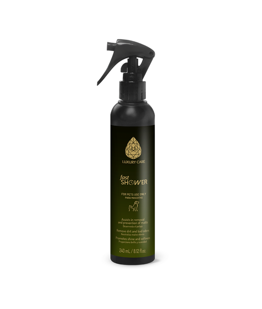 spray pulitore senza risciacquo cani, spray detergente gatti, deodorante pelo cani e gatti, spray neutralizza odori animali, spray snodante pelo cani, pulizia veloce cane gatto senza bagno, spray igienizzante pelo animali