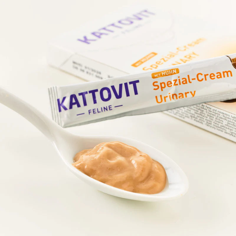 kattovit crema urinary gatto, snack vie urinarie gatto, crema gatto al pollo 6x15g, snack funzionale urinario gatto, crema magnesio ridotto gatto, kattovit gatto, kattovit urinary