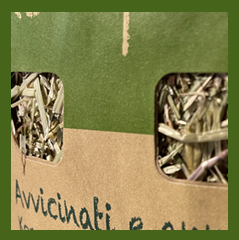 fieno di prato per conigli, fieno naturale Paglianatura, fieno per cavie e roditori, fieno 1,3 kg per conigli, cibo naturale per conigli e piccoli animali, fieno ricco di fibre per roditori, fieno per conigli italiani, alimentazione sana per conigli, fieno Paglianatura conigli