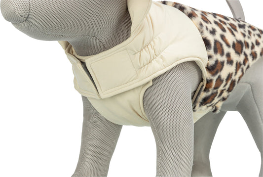 piumino cane Trixie, cappotto cane, cappottino cane, Trixie Ajou, Trixie Ajou leopardato, cappottino cane leopardato, piumino per cani, cappottino cane imbottito, cappotto cane invernale, Trixie cappottino Limited Edition, abbigliamento cane leopardato, piumino cane caldo, cappottino cane poliestere, cappottino cane con chiusura a strappo, giacca cane leopardata, cappottino invernale cane